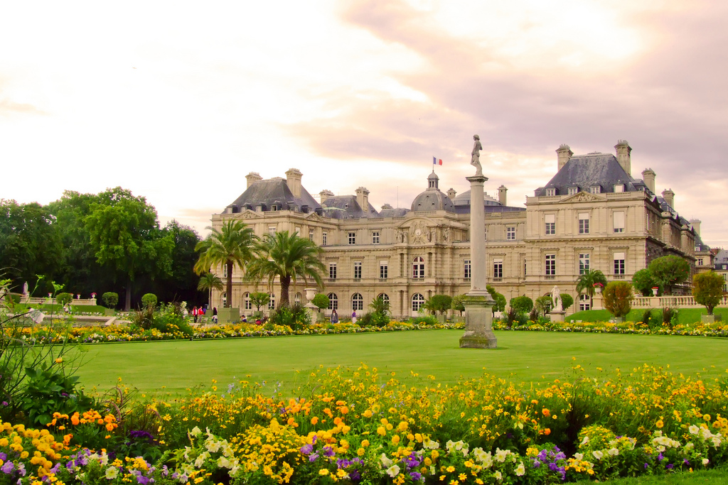 Paris Travel Guide - Palais du Luxembourg