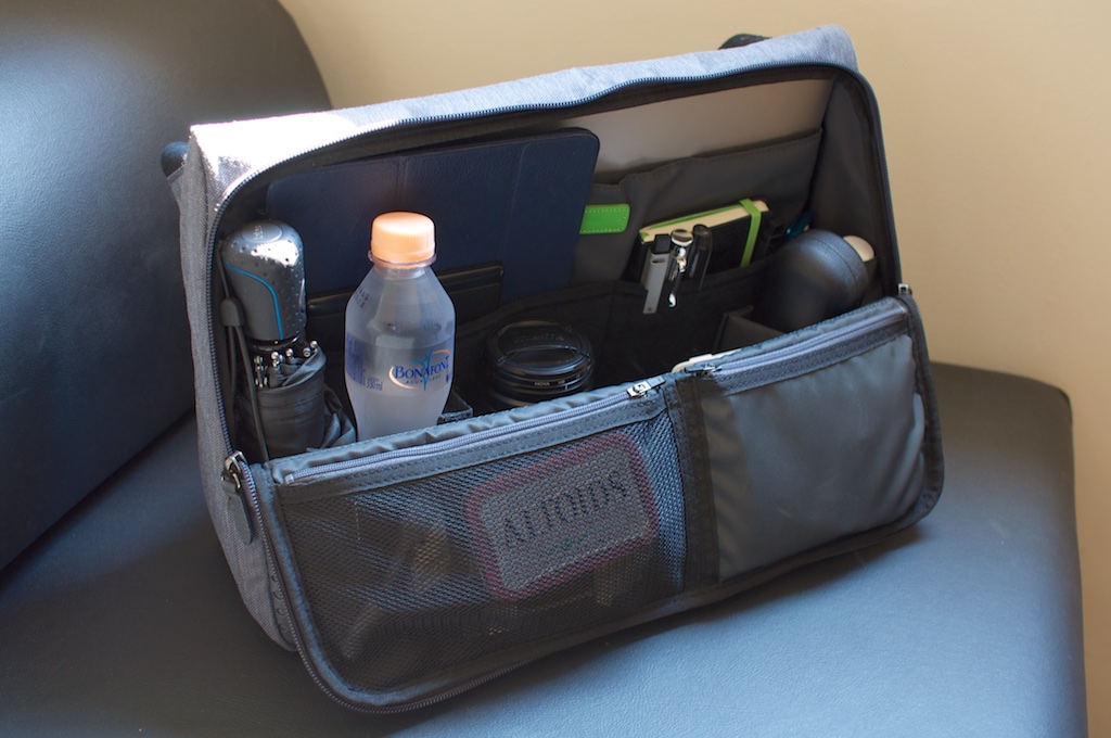 Evernote Triangle Commuter Bag - Open