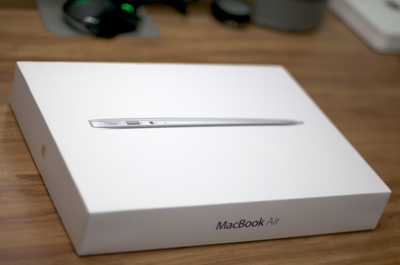 13" MacBook Air box (mid 2012)