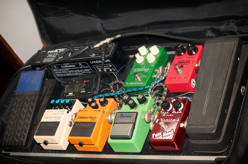 Guitar pedalboard project - Fuzz pedals: Pedalboard - August 2012